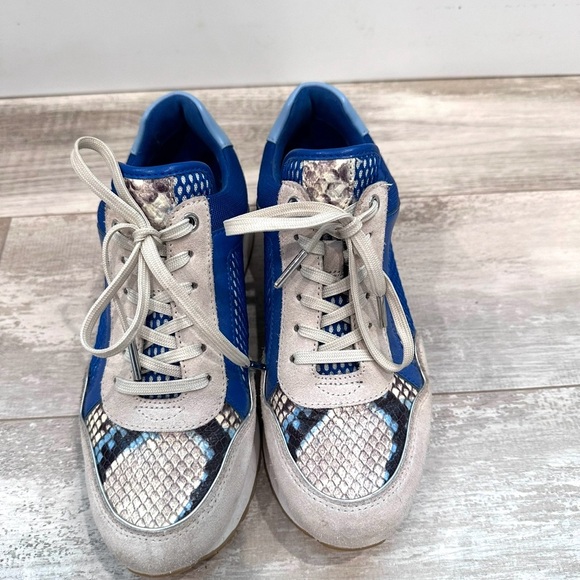 MICHAEL KORS Maddy Trainer- Electric Blue | Size 6.5 - Picture 3 of 6